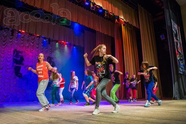Танцы для девочек 10 - 15 лет в Новороссийске!